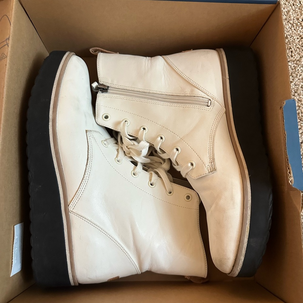 Dr. Scholls Women's Lace Up Boots - White and Black
